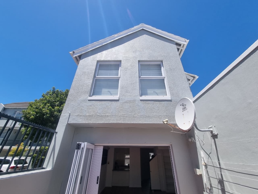 2 Bedroom Property for Sale in Claremont Upper Western Cape